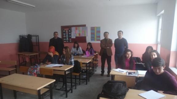ilçe Milli Eğitim Müdürü Ahmet DAVU ile Şube Müdürü İsmet ÇÖRDÜK Fatih Mesleki Eğitim Merkezinin Hafta sonu Destekleme ve Yetiştirme Kurslarını ziyaret etti
