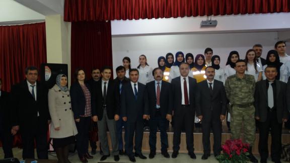2015-2016 Eğitim-Öğretim Yılı Yarıyıl Tatili Öğrencilerimizin Karne Sevinci ile Başladı.