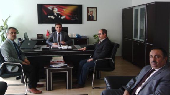 Suluova Vefa Derneği İlçe Milli Eğitim Müdürü Ahmet DAVUyu makamında ziyaret etti. 