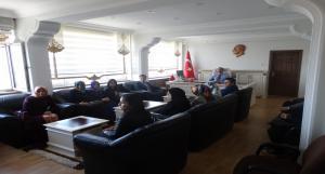İlçe Milli Eğitim Müdürü Ahmet Davu ile Aday Öğretmenlerimiz Suluova Kaymakamı Sayın Hayatı TAŞDAN´ı ziyaret ettiler.
