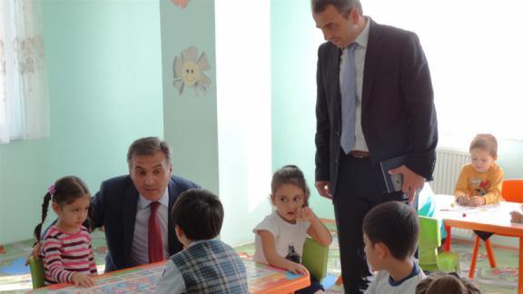 İlçe Milli Eğitim Müdürü Ahmet Davu Özel Valide Sultan Anaokulu ve Özel İstikbal Temel Lisesi´nde İncelemelerde Bulundu.